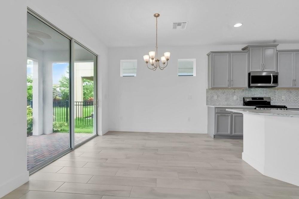 6214 Sea Amber Ln - Photo 7 of 50