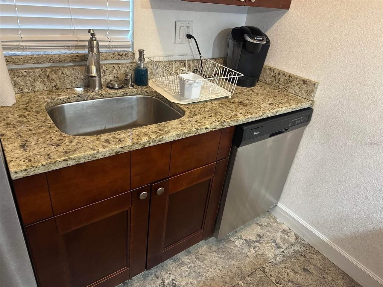 3718 W Mckay Ave #101 - Photo 6 of 10