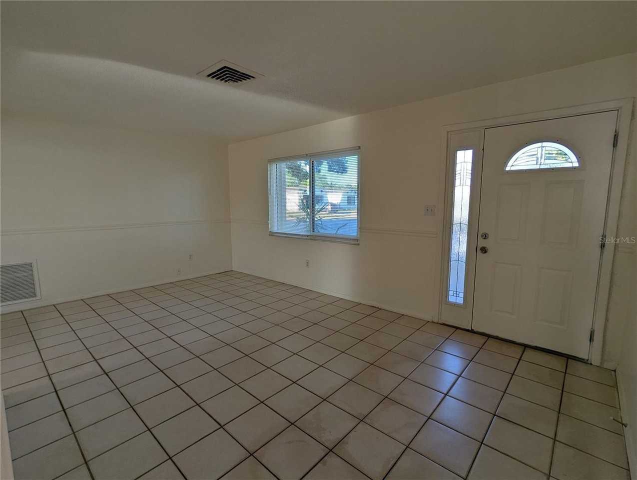 9310 Whitman Ln - Photo 4 of 17