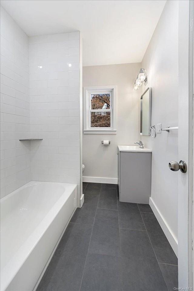 57 Putnam Ave - Photo 3 of 12