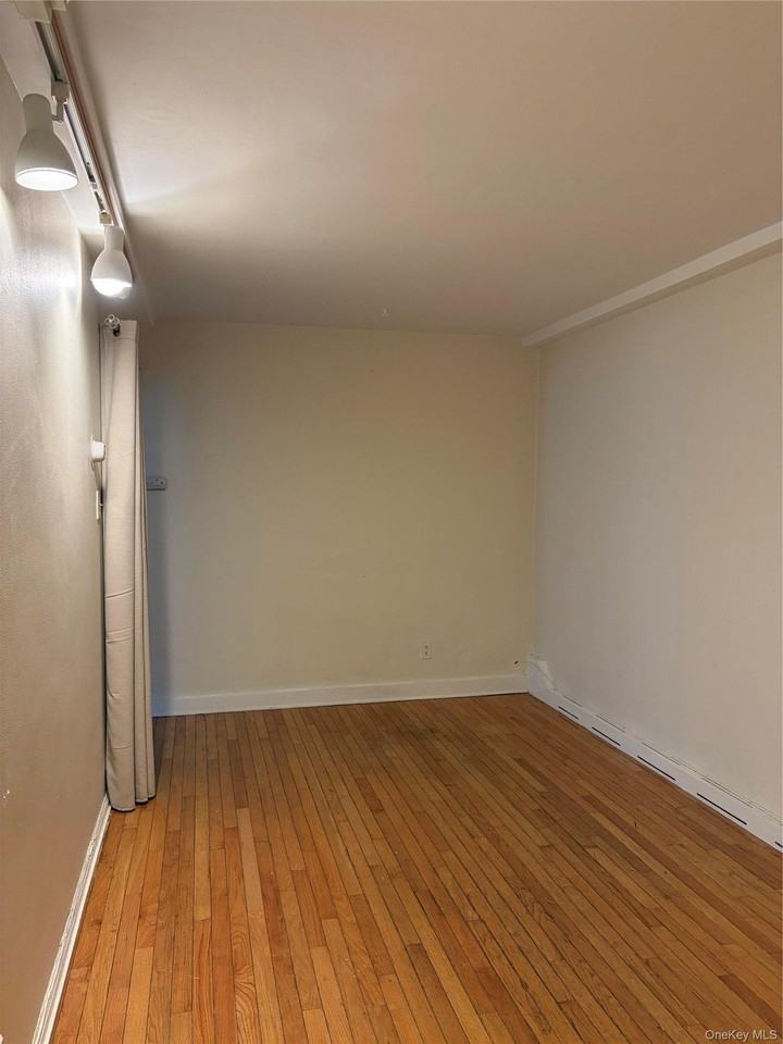 8621 17th Ave - Photo 5 of 11
