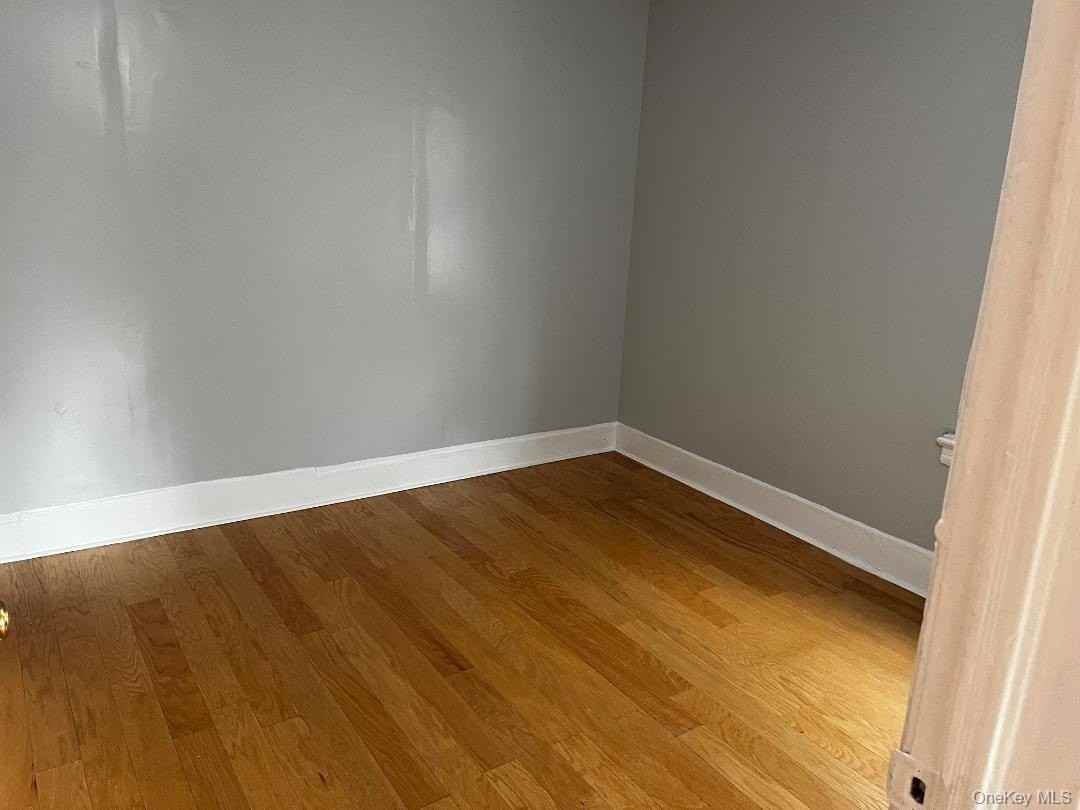 8810 170th St #2R - Photo 5 of 6