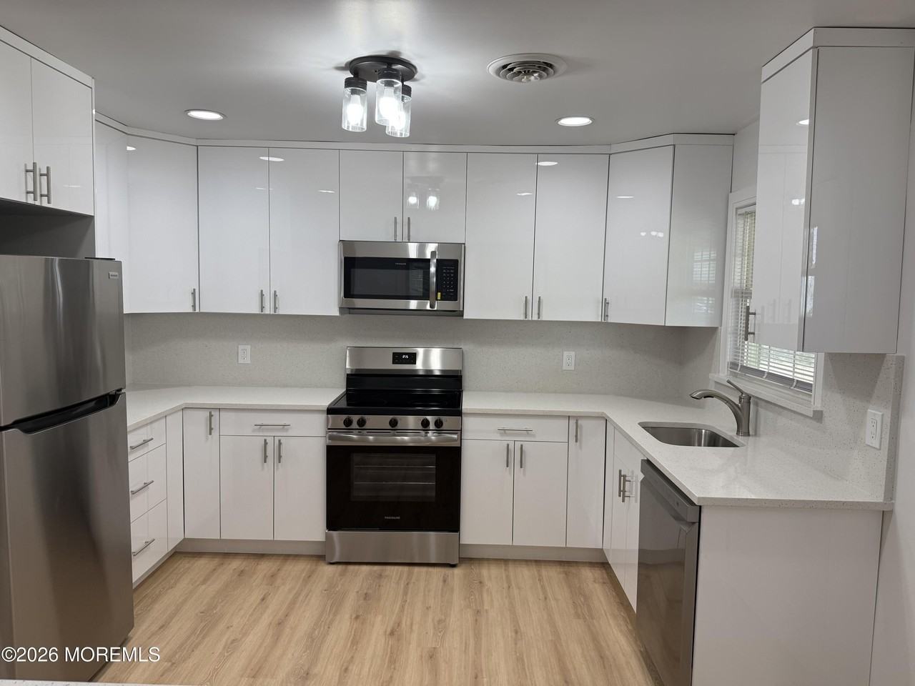 12 Juniper Ln #B - Photo 2 of 22