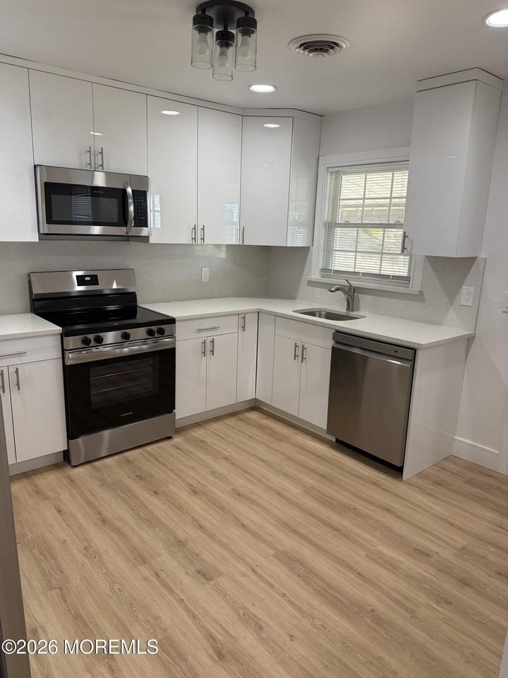 12 Juniper Ln #B - Photo 4 of 22