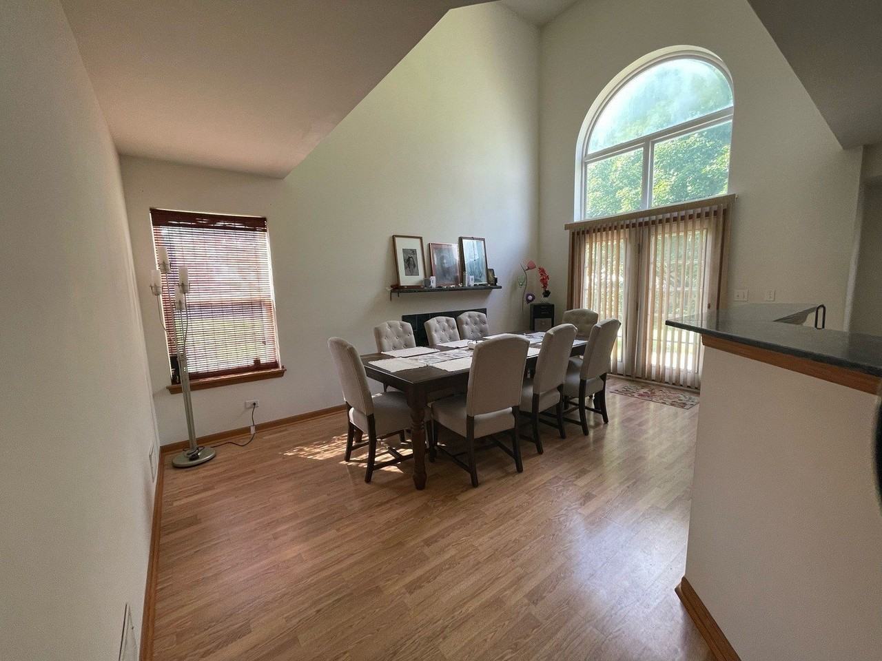 1456 Lancaster Ct - Photo 4 of 18