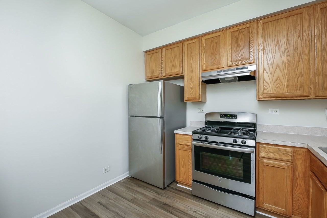 2943 Kentshire Cir - Photo 7 of 16