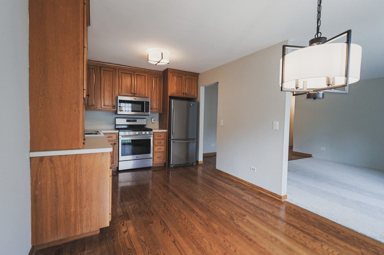 1000 Hunter St - Photo 4 of 44