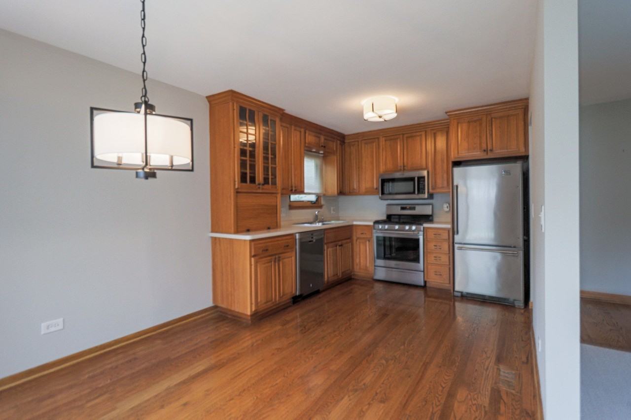 1000 Hunter St - Photo 5 of 44