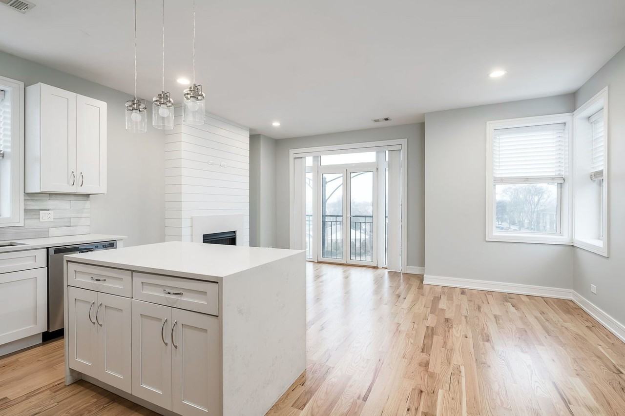5979 N Elston Ave #3 - Photo 3 of 20