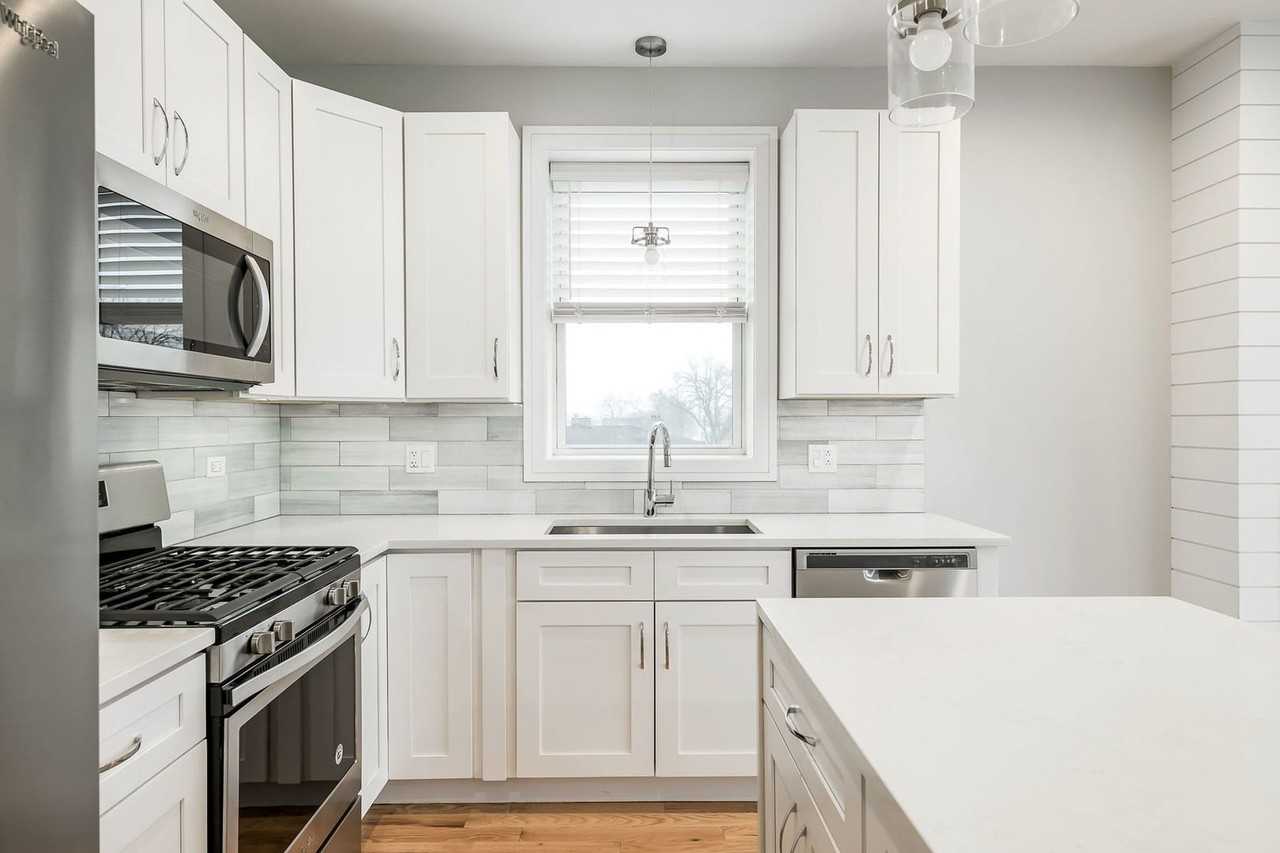 5979 N Elston Ave #3 - Photo 4 of 20
