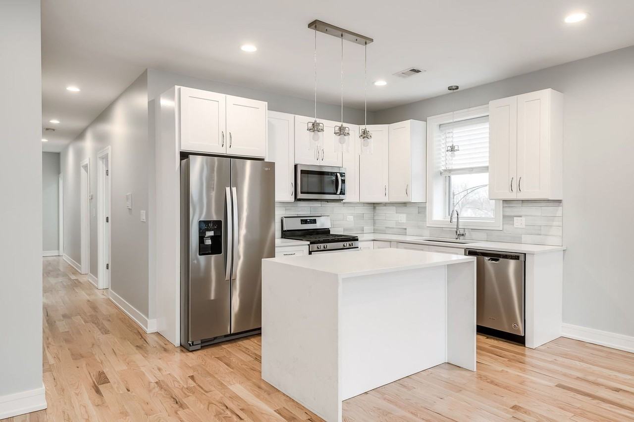 5979 N Elston Ave #3 - Photo 5 of 20
