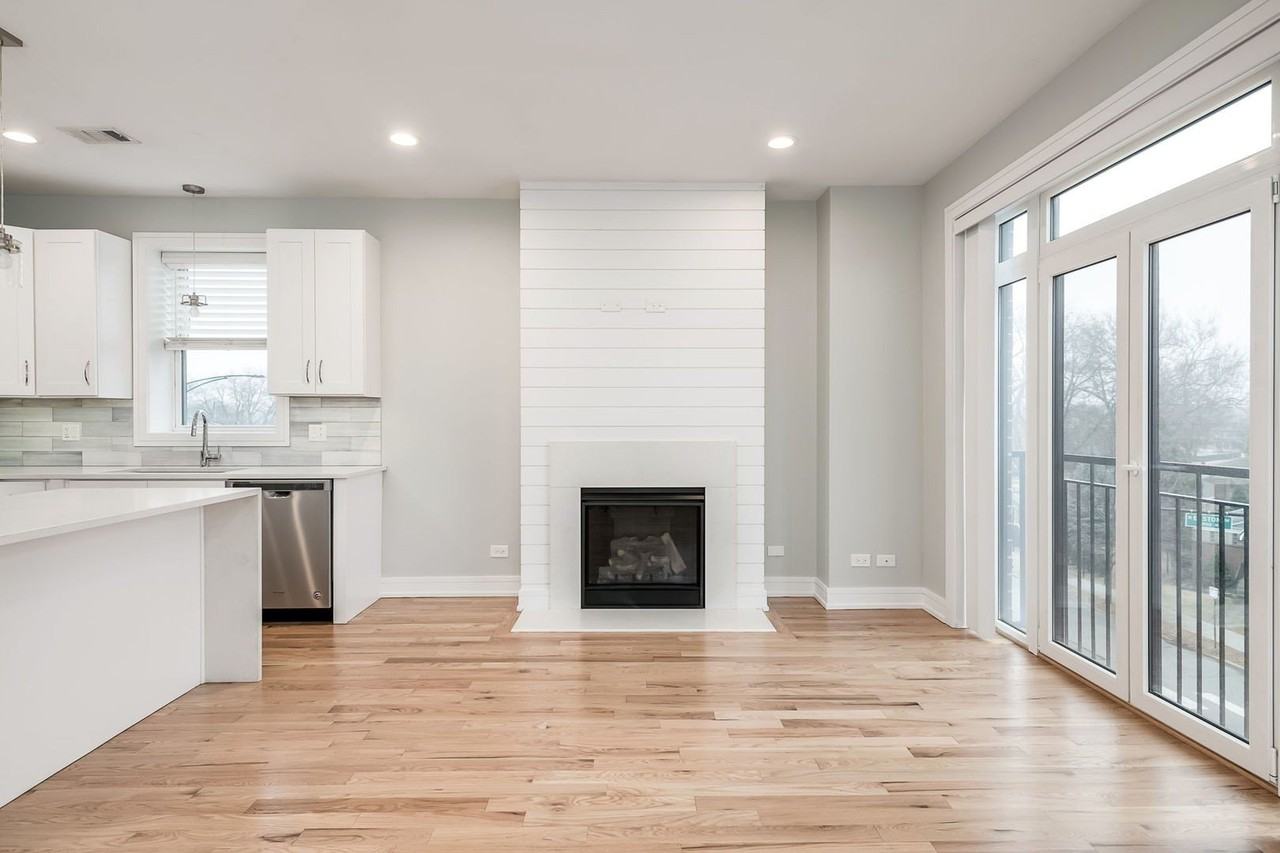 5979 N Elston Ave #3 - Photo 7 of 20