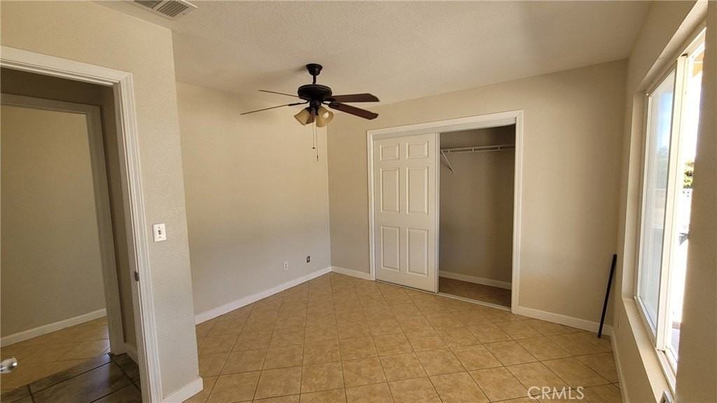 10799 Redwood Ave - Photo 3 of 6