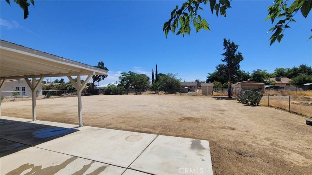 10799 Redwood Ave - Photo 6 of 6