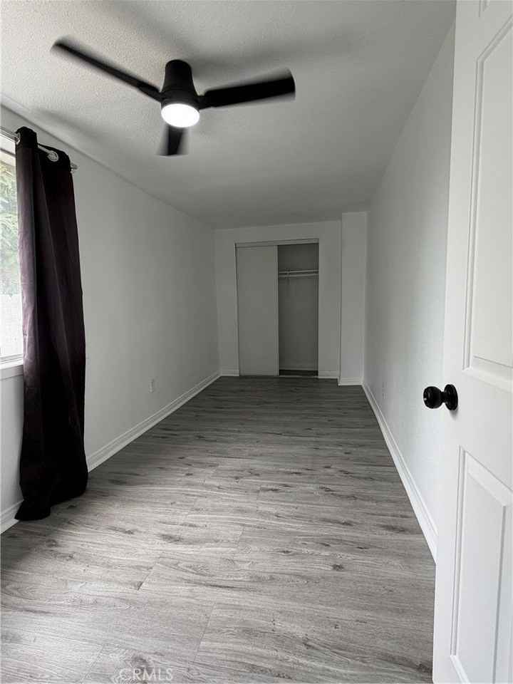 304 W Cedar St - Photo 2 of 9