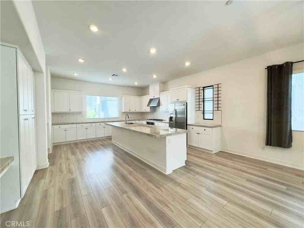 1868 S Westside Dr #28 - Photo 6 of 48
