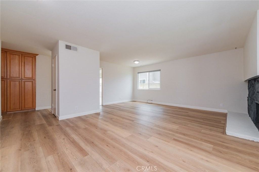 16752 Leafwood Cir - Photo 6 of 25