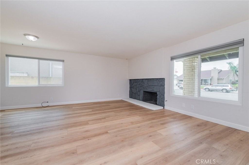 16752 Leafwood Cir - Photo 7 of 25