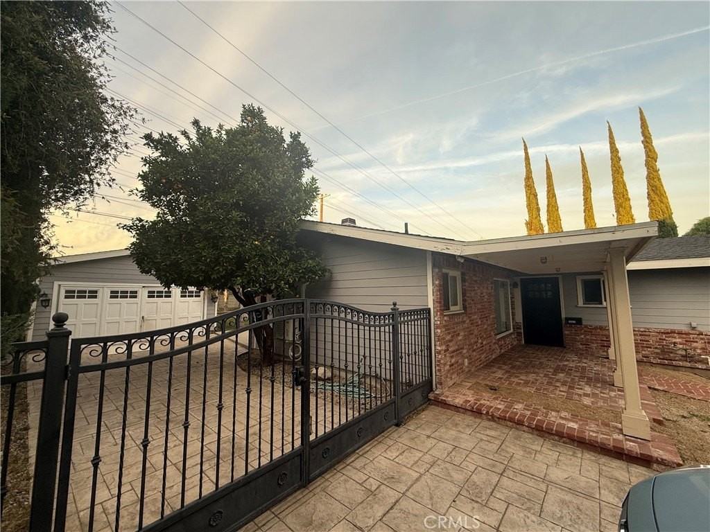 16823 Simonds St - Photo 2 of 19
