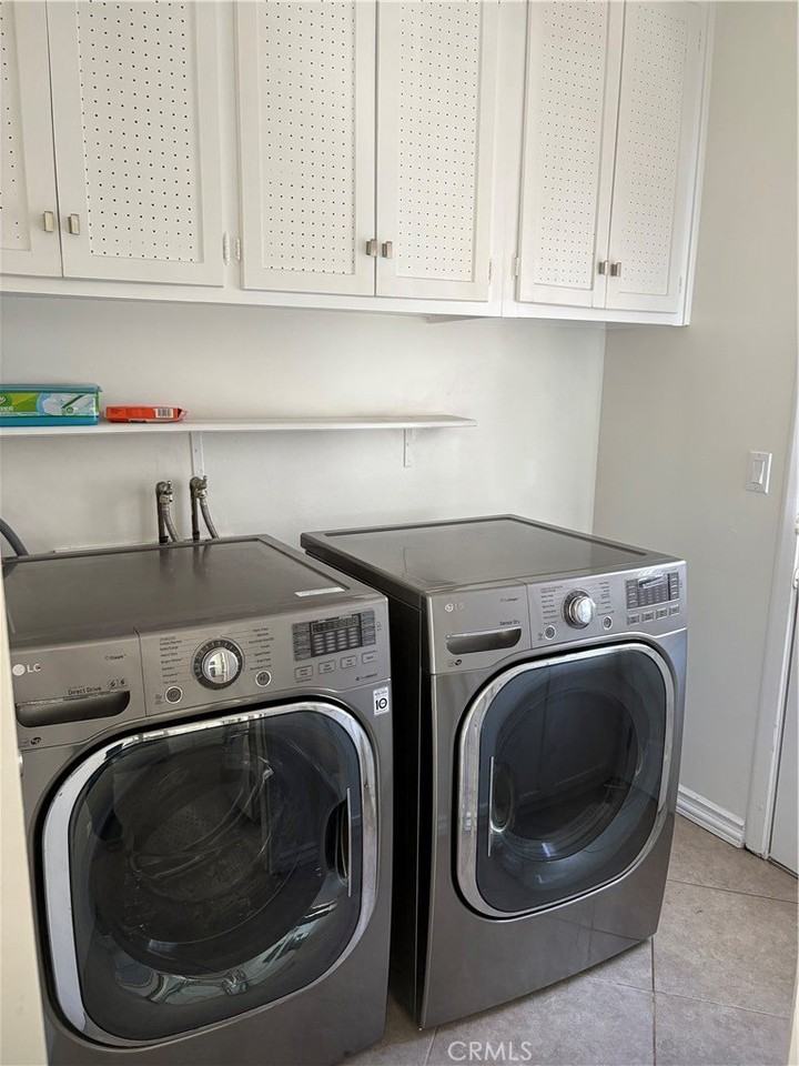 6862 Delco Ave - Photo 4 of 14