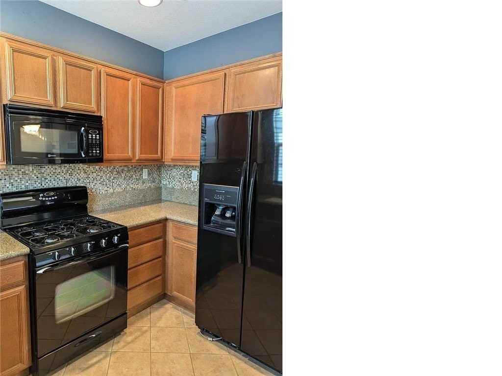 13188 Stellar Ave - Photo 6 of 25