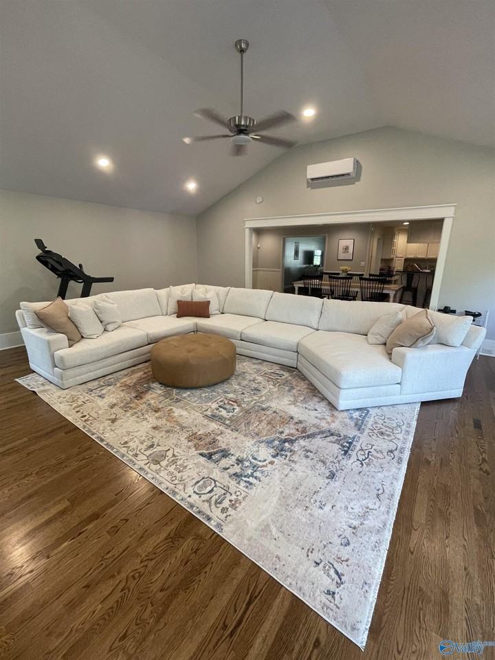 1302 Cleermont Dr Se - Photo 3 of 16