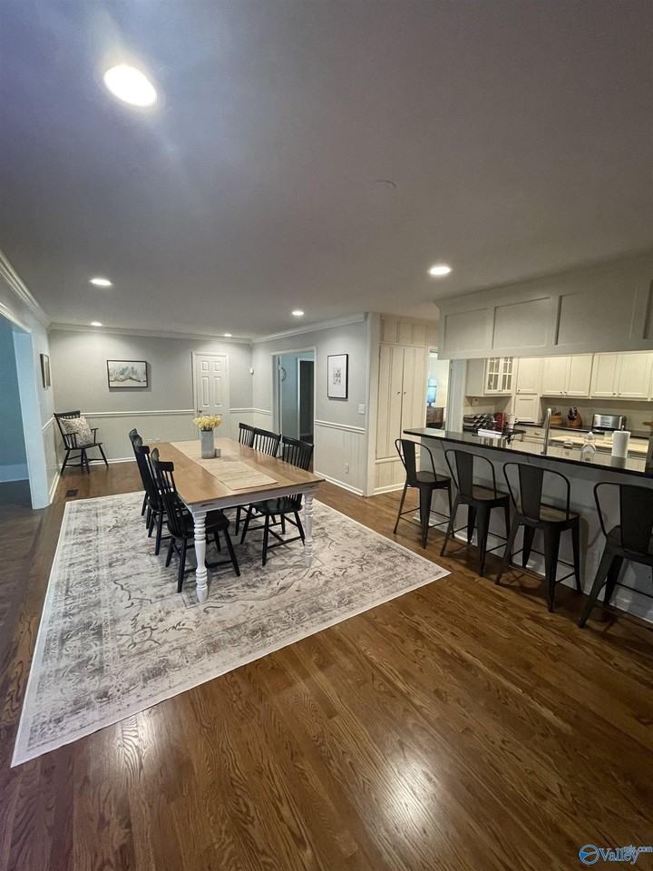1302 Cleermont Dr Se - Photo 4 of 16