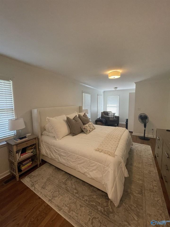 1302 Cleermont Dr Se - Photo 5 of 16