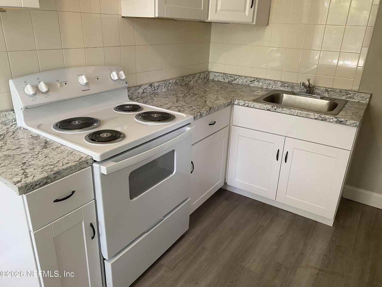 2854 Wickwire St - Photo 5 of 18