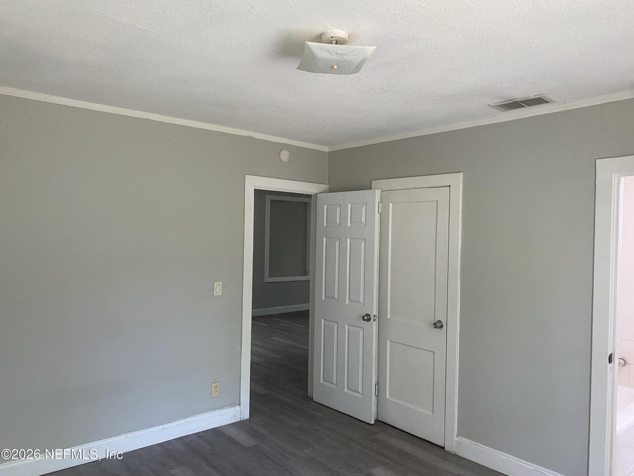 2854 Wickwire St - Photo 7 of 18