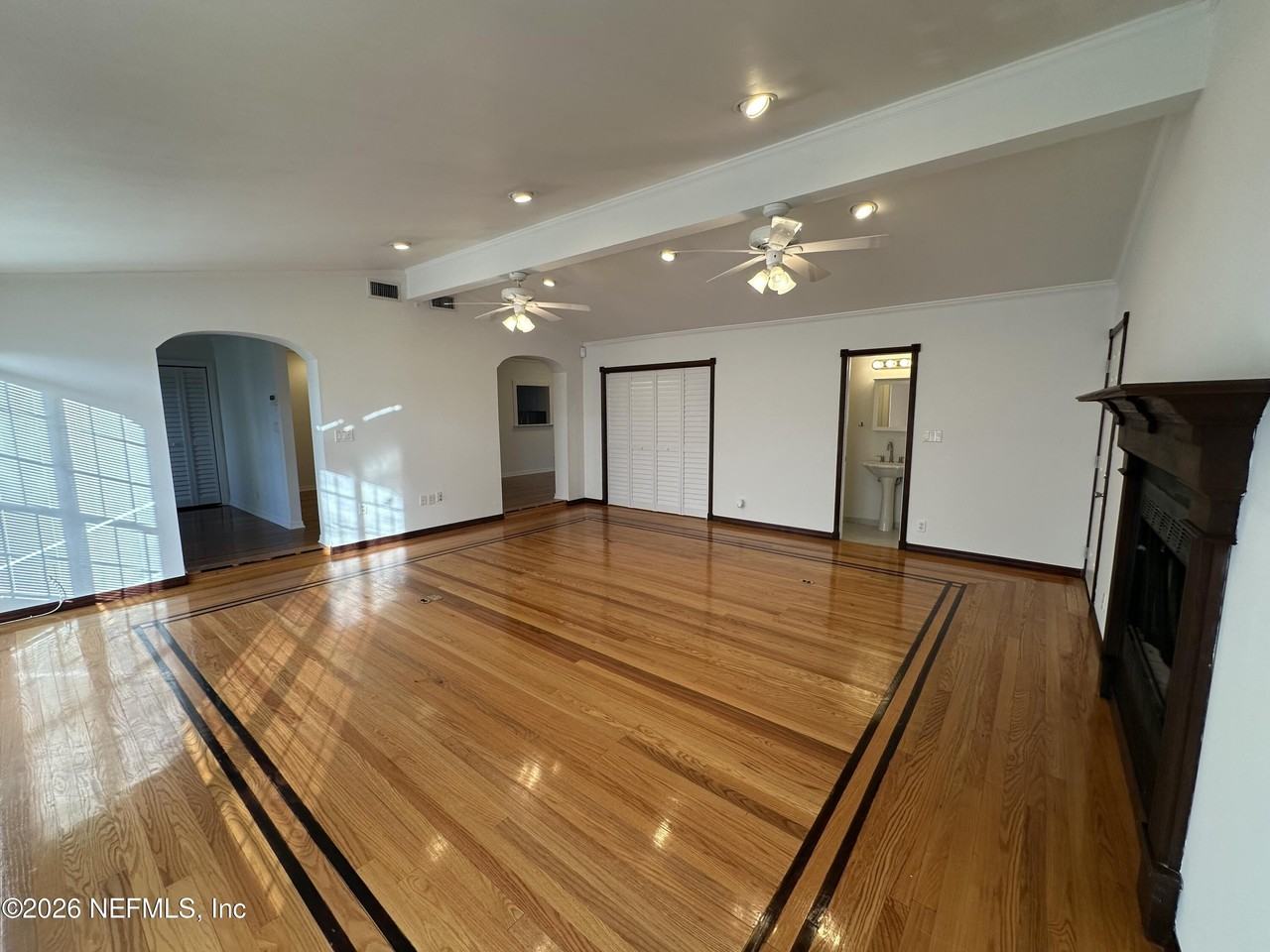 4690 Homestead Rd - Photo 4 of 13