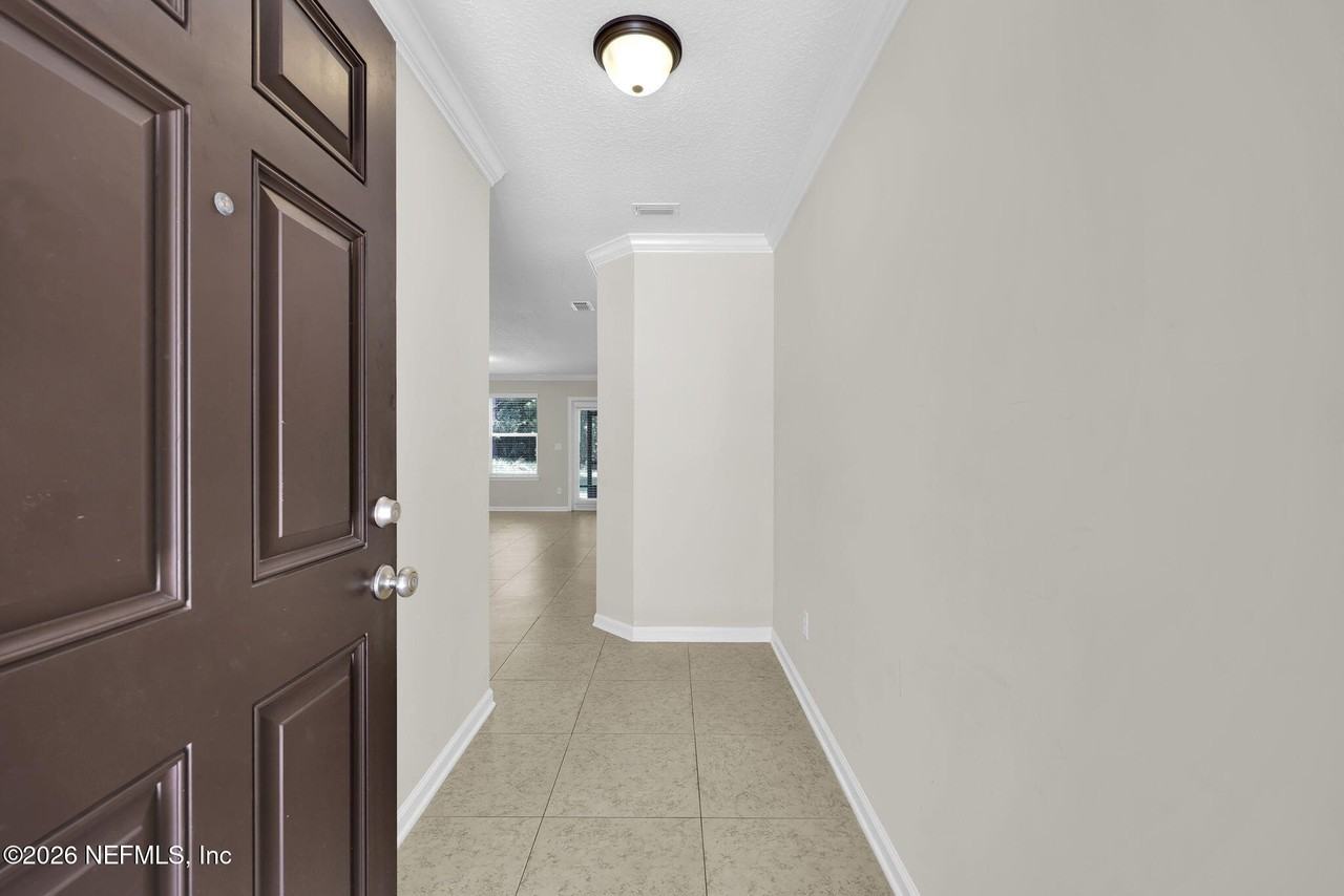 452 Walnut Dr - Photo 2 of 39