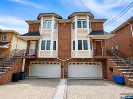 featured image of 461B 5th St