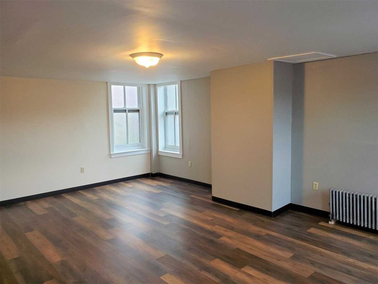 819 Elm St #14 - Photo 6 of 9