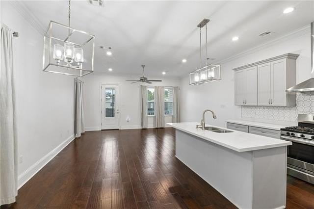 2812 Andover St - Photo 4 of 28