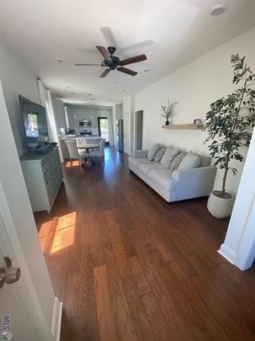 701 Behrman Ave - Photo 2 of 14