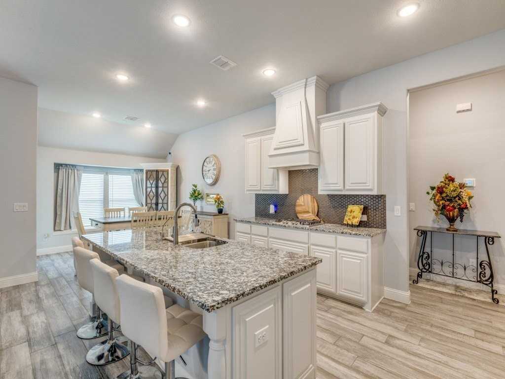 2602 Geer Ln - Photo 7 of 25