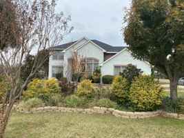 featured image of 2920 Pinehurst