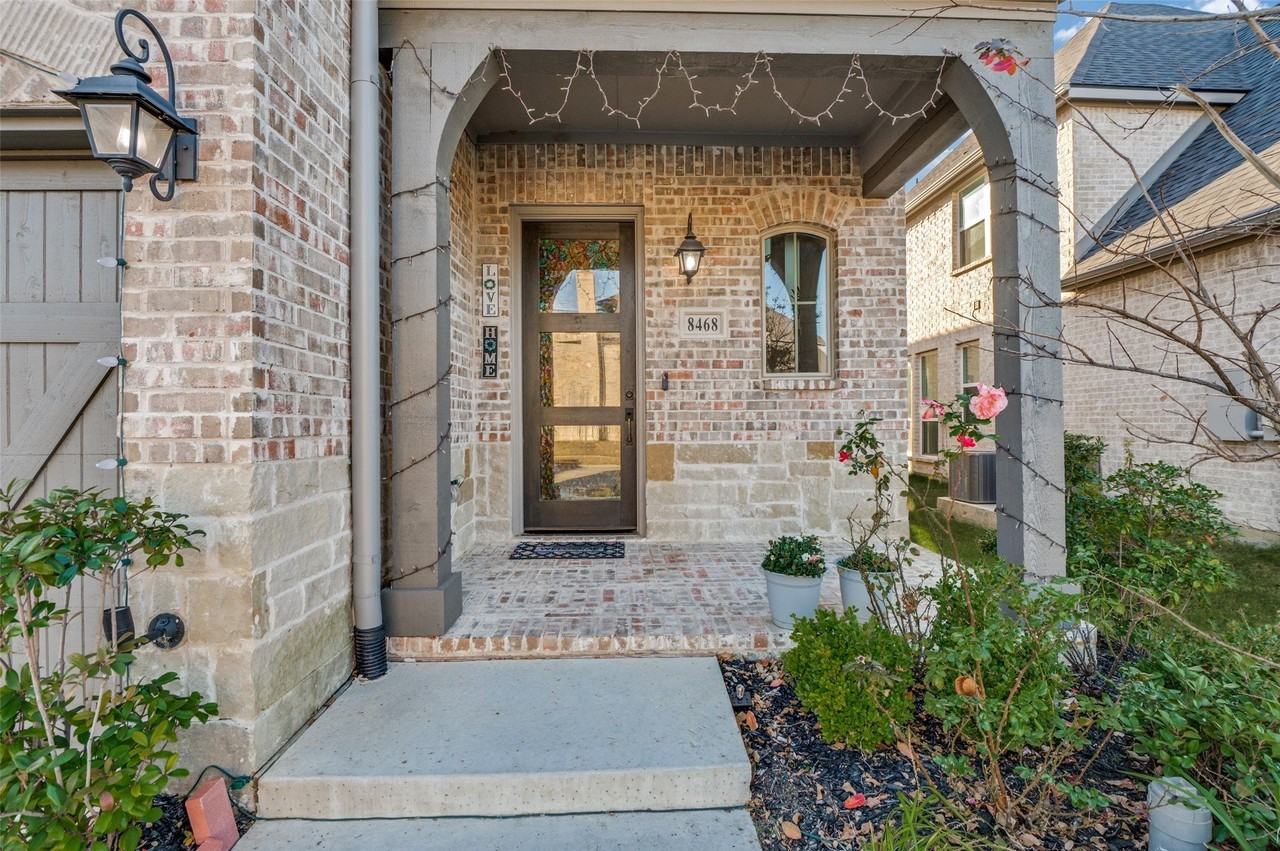 8468 Wembley - Photo 2 of 29