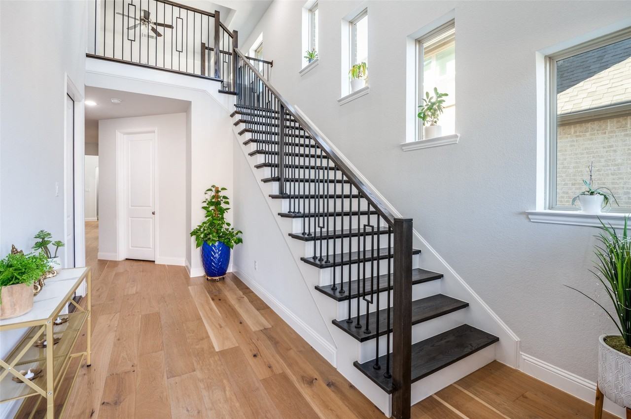 8468 Wembley - Photo 3 of 29