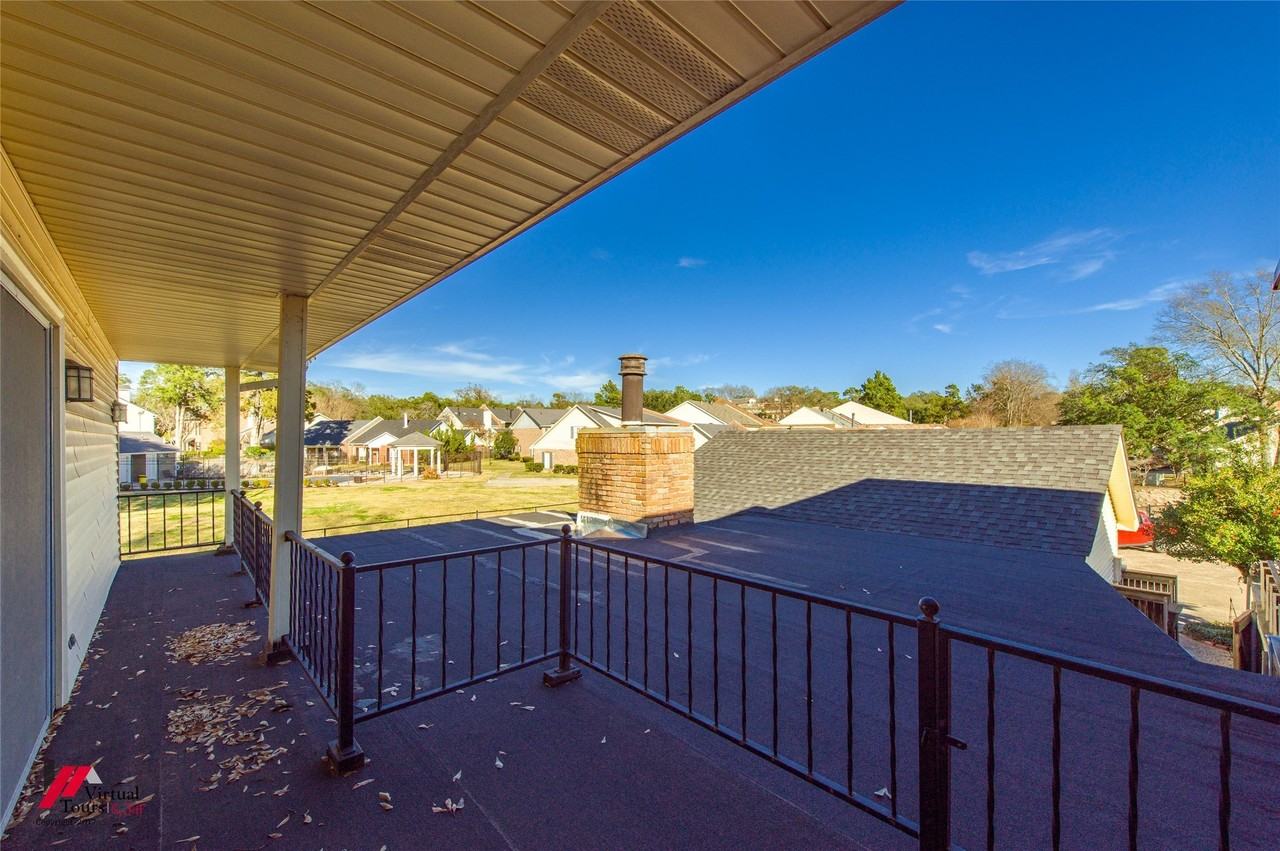 65 Tealwood St - Photo 4 of 40