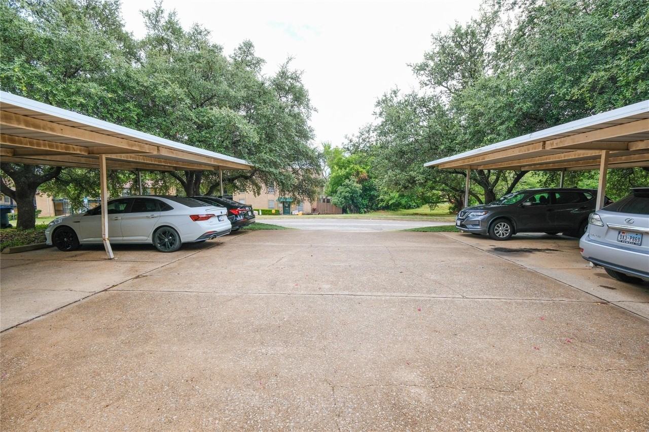 3636 Dexter Ave #3632 - Photo 4 of 19