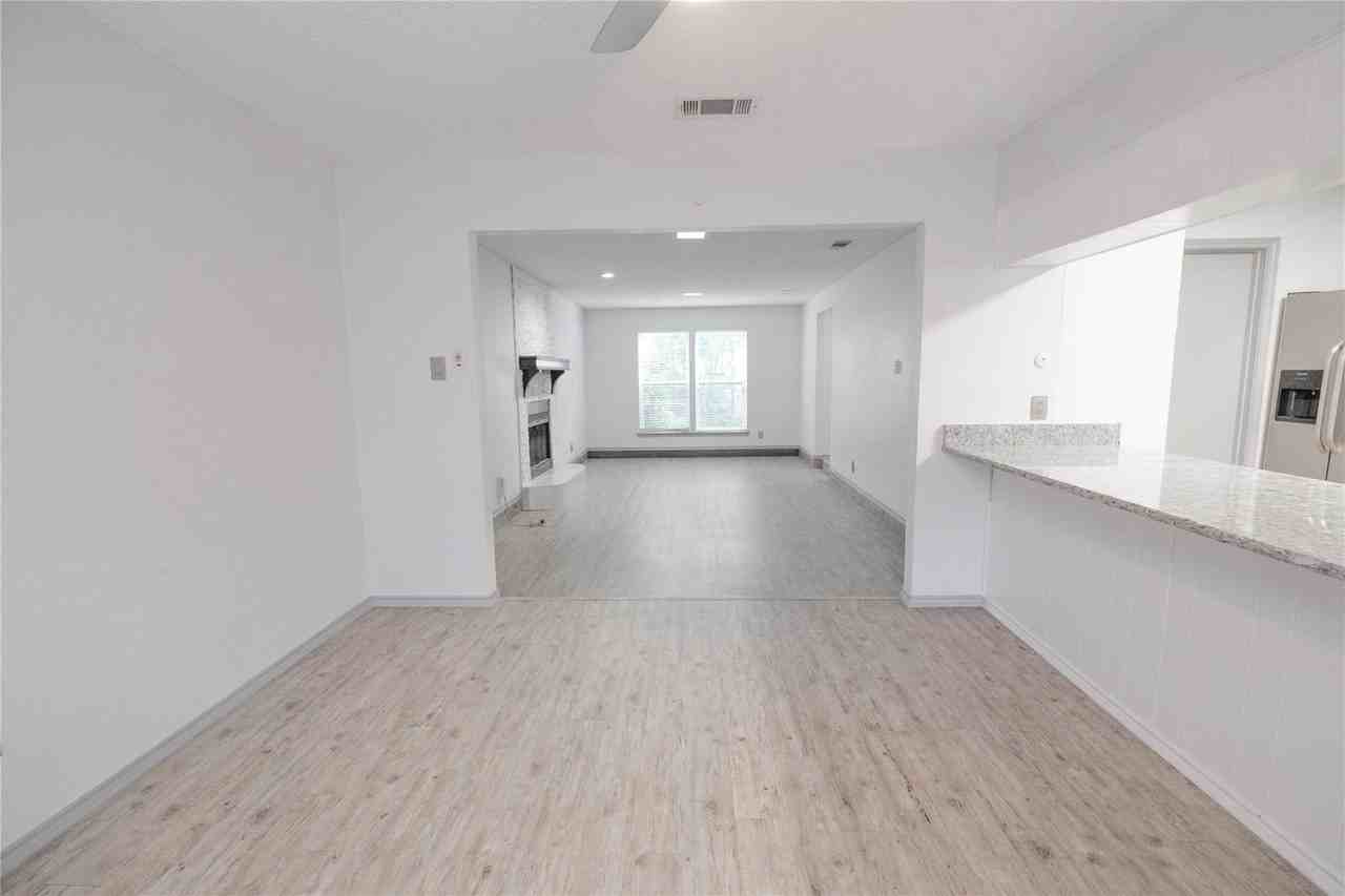 3636 Dexter Ave #3632 - Photo 6 of 19
