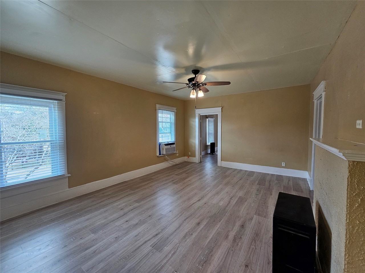 1006 Grandview Ave - Photo 2 of 10
