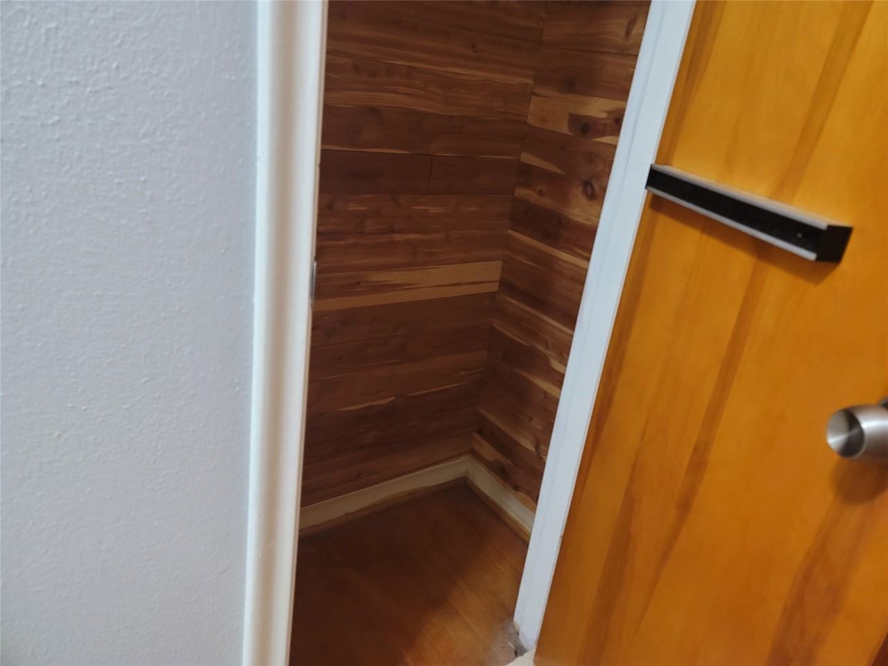 630 Woodacre Dr - Photo 6 of 17