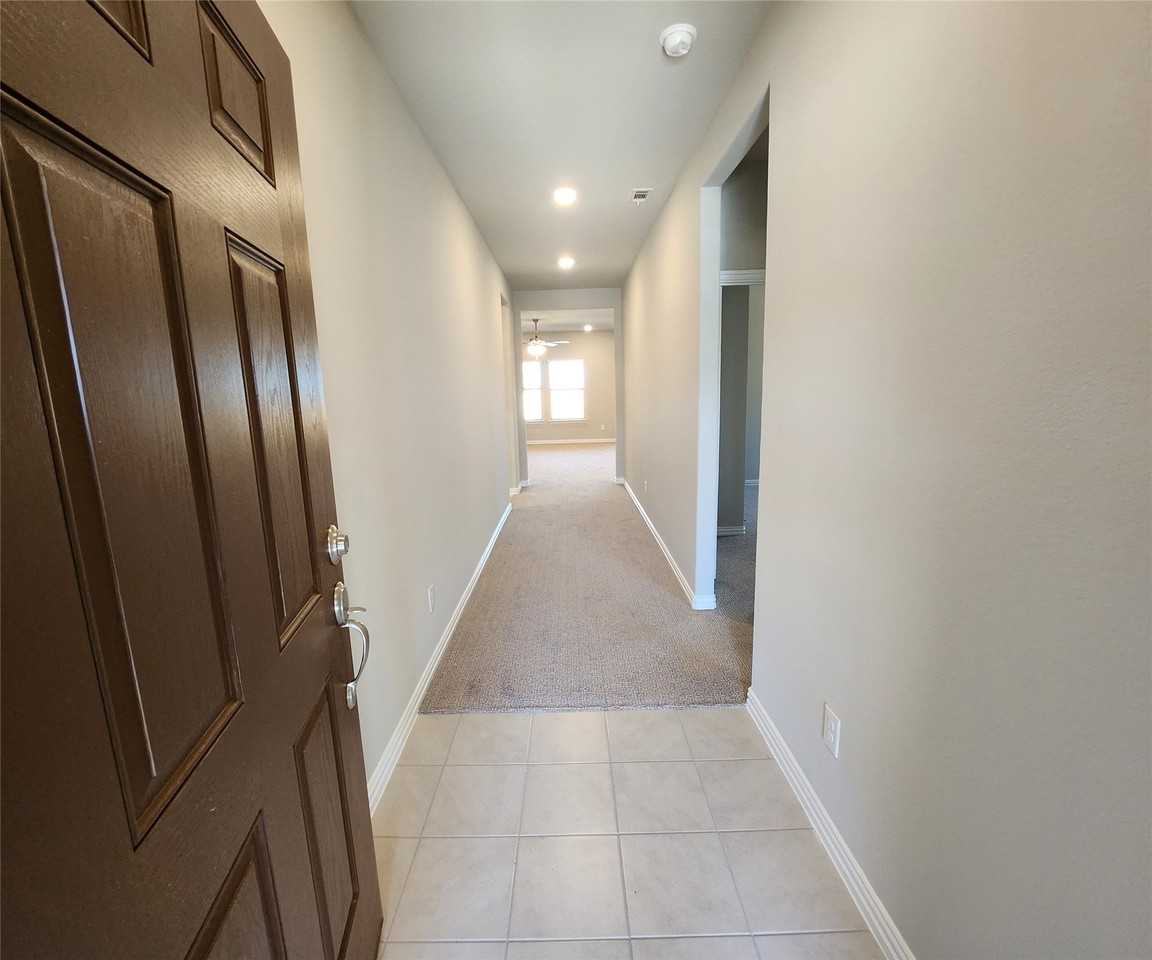3812 Chalk Hill Ave - Photo 6 of 28