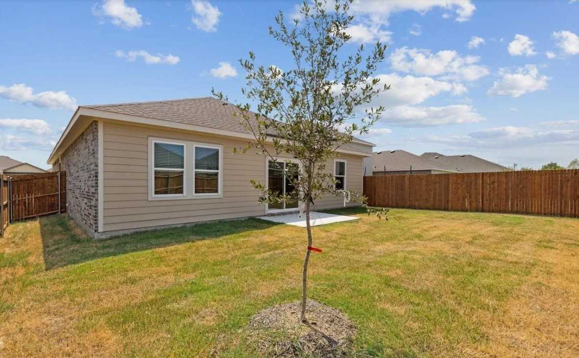 1664 Hossler Trl - Photo 3 of 21