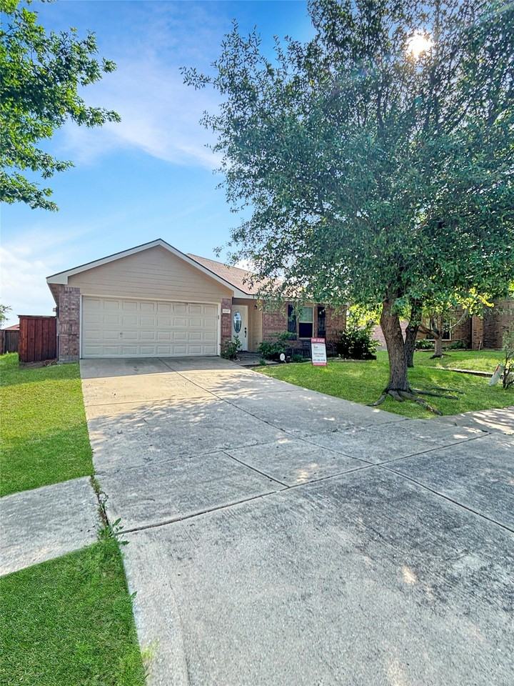1217 Caroline Dr