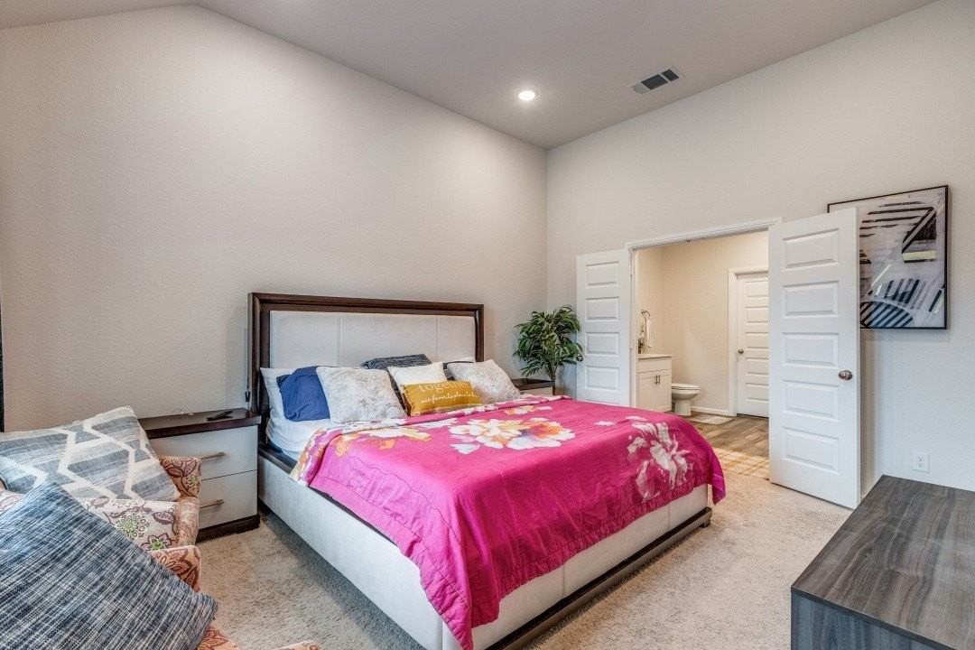 433 Waterman Ave - Photo 4 of 25