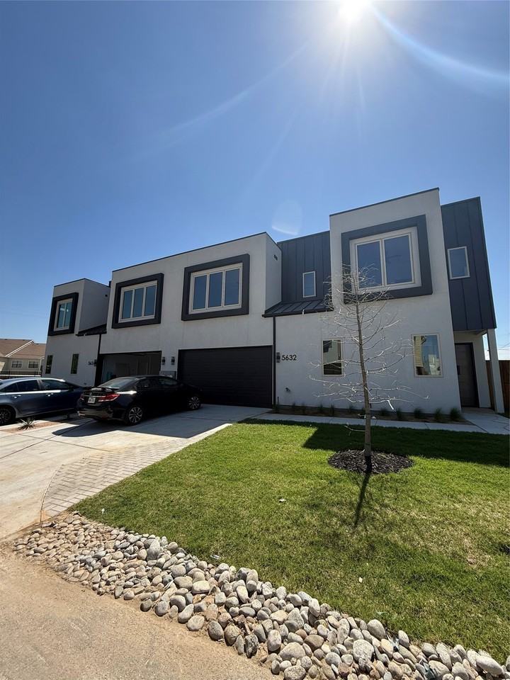 5632 Mesa Cir